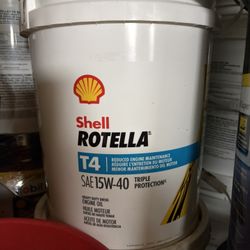 Shell Rotella SAE 15 W -40 Motor Oil 