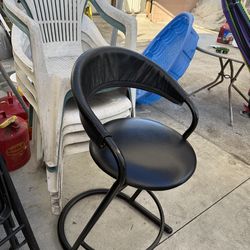 Free Plastic Chairs