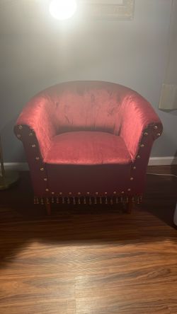 Red Upholstered Lounge Chair