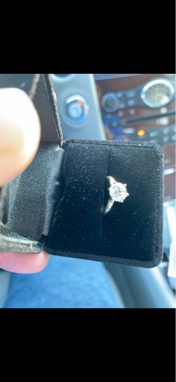 Round Cut Diamond VVS1 color G