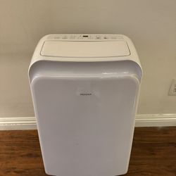 Insignia Portable AC unit 8000 BTU