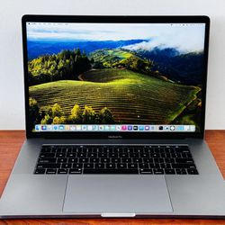 MacBook Pro 15 Inch i9 32 GB RAM 1 TB SSD 2018