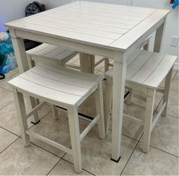 White Wood Counter Height Table with 4 Stools