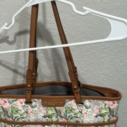 Flowered purse. Rosetti