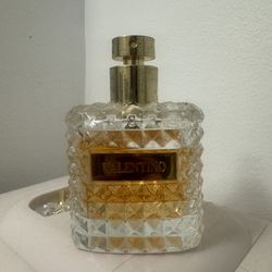 Valentino Donna Perfume 