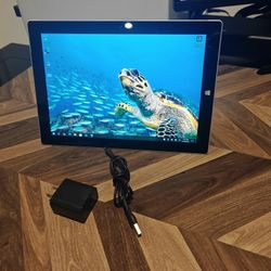 Microsoft Surface 3 – 10.8" Full HD, 4GB/64GB, Windows 10 – Great for Media & Web