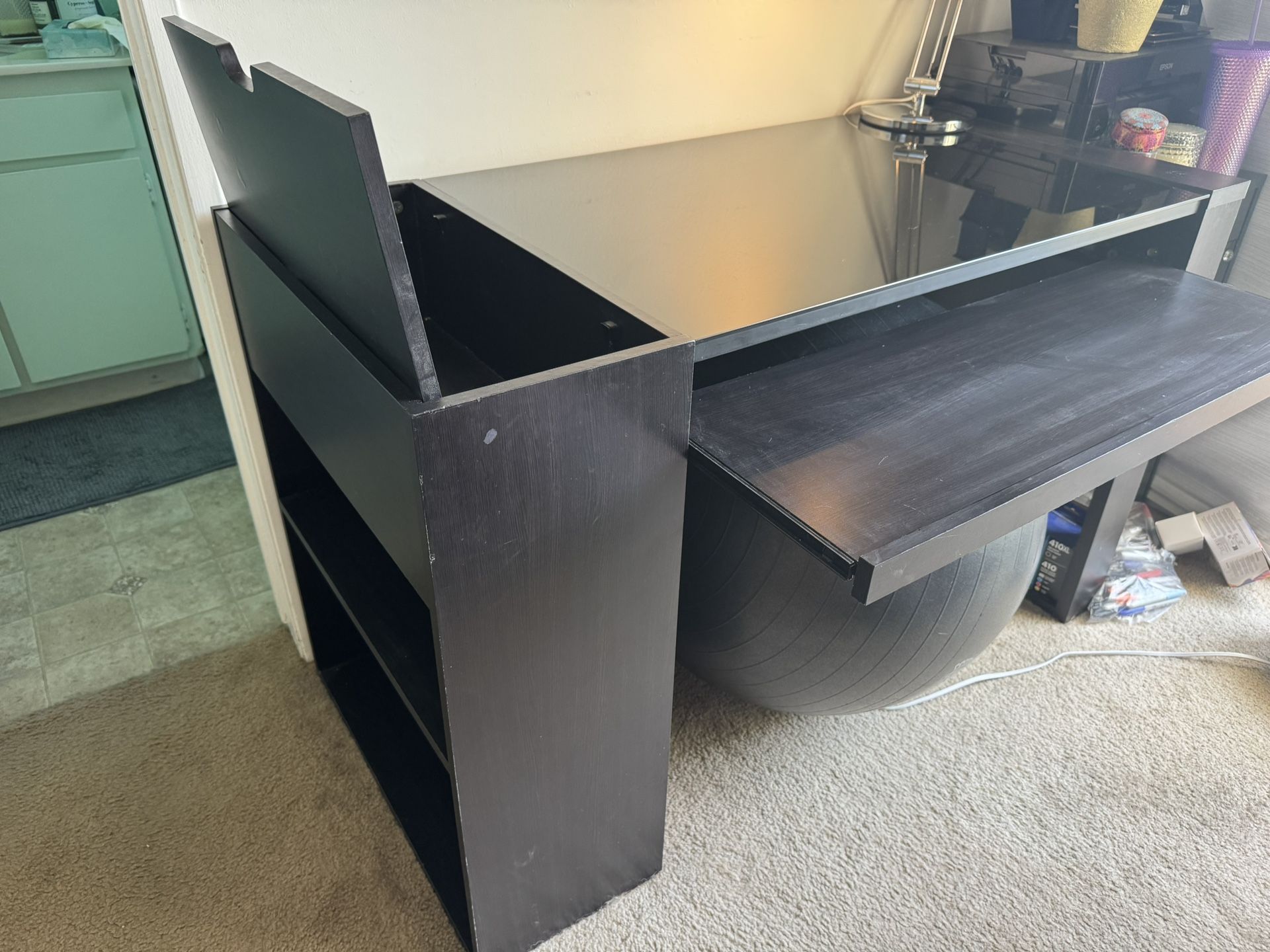 Dark brown/Black Mid-sized Desk