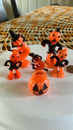 6 Vintage Plastic Halloween cake decor