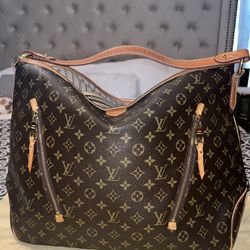 Louis Vuitton GM Delightful Hobo Bag for Sale in Fort Lauderdale