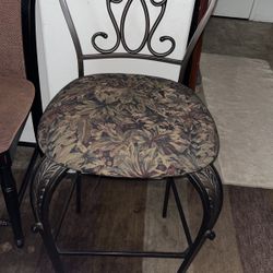 2 Metal Chairs 