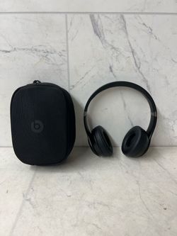 Beats Solo 4 Bluetooth Wireless On-Ear Headphones (PO1017154)