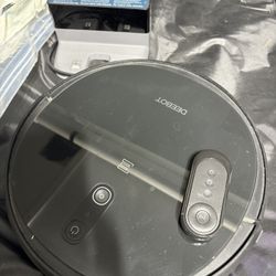 Robot vaccum deebot
