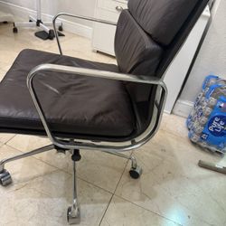 leather desk chair