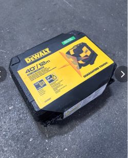 DEWALT Self-Leveling Cross Line Laser DW088802