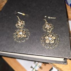 Pair Of Stainless Steel Flower Earrings 