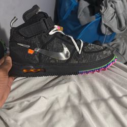 Off-white x Nike Air Force 1 Mid ‘Black’