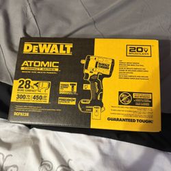 Dewalt 20V MAX Cordless Brushless Hammer Drill/Driver 2 Tool Combo Kit with FLEXVOLT ADVANTAGE