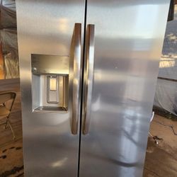 refrigerator Frigidaire 2door Stainless Steel 