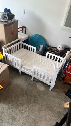 Kids toddler bed