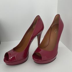 GUCCI Raspberry Betty Platform Pumps 