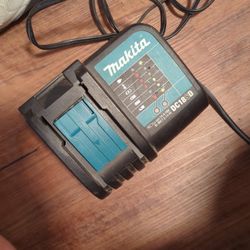 Makita 18v Charger