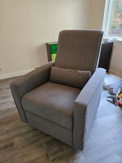 DaVinci piper recliner glider swivel chair