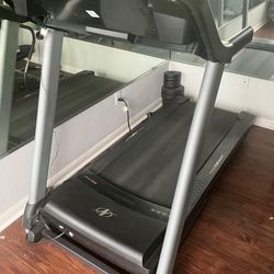 Treadmill- NordicTrack Flexselect treadmill