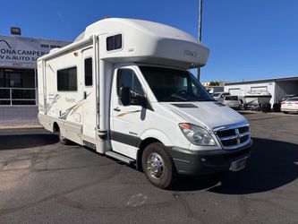 2008 Winnebago Itasca Navion 24H