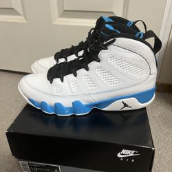 WORN ONCE JORDAN 9 POWDER BLUE SIZE 10.5
