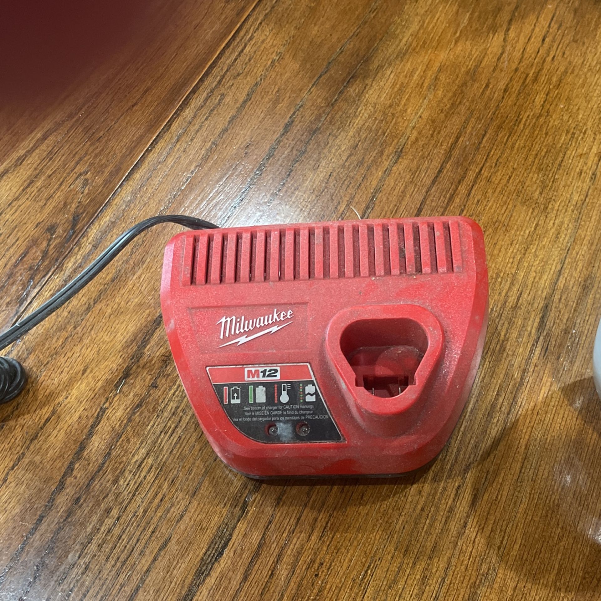 Milwaukee Battery Charger