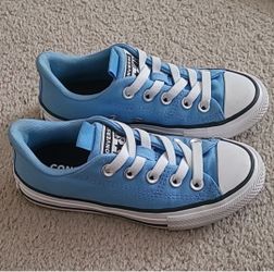Kids Converse sneakers Size 13