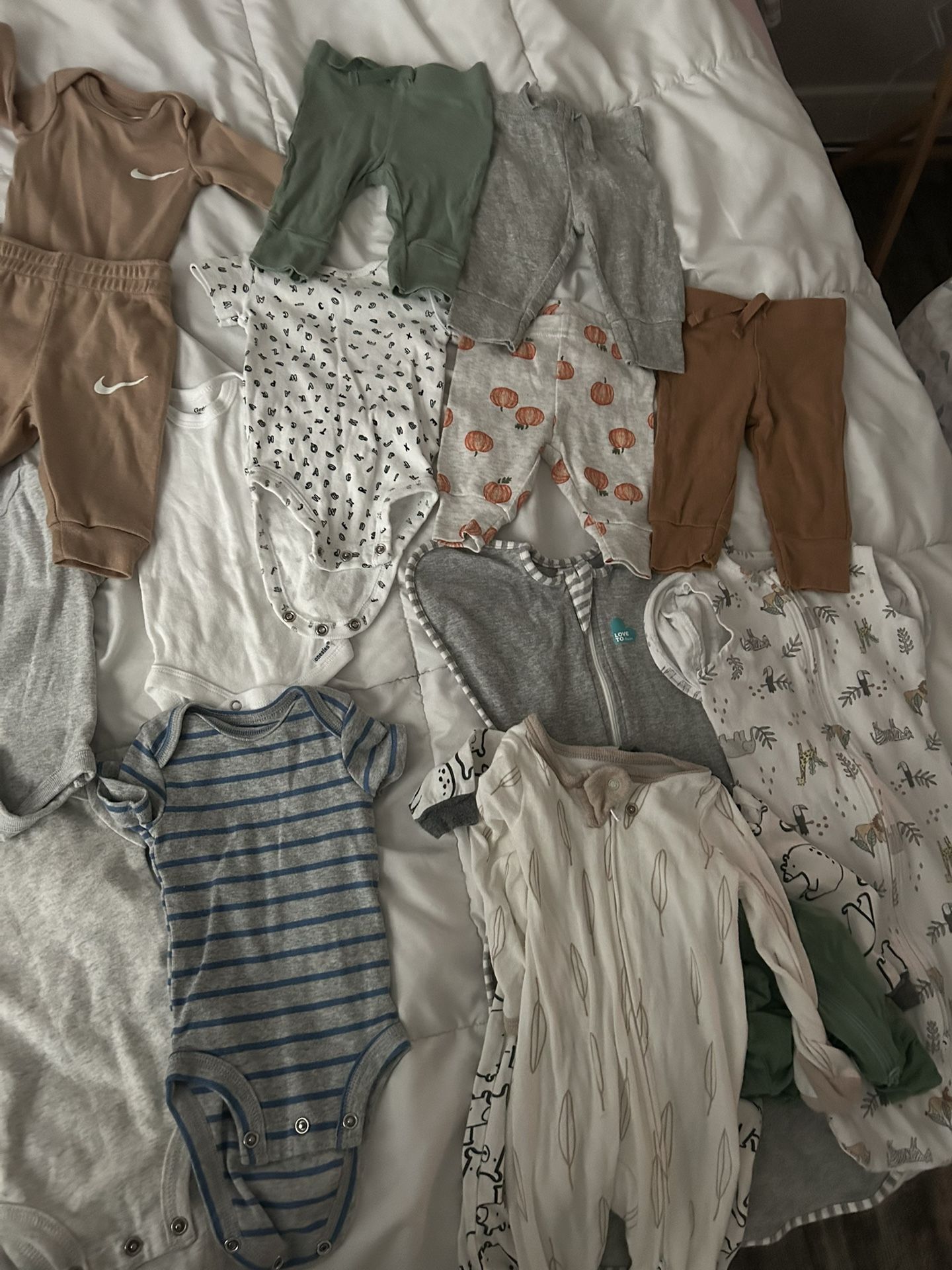 Newborn Clothes & Lounger Pillow 