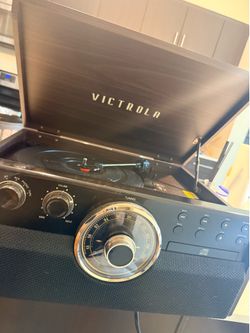 Victrola record player