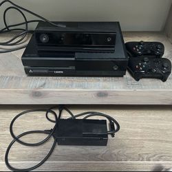 Xbox One W/ 2 Controllers