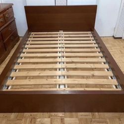 Queen Size IKEA Malm Bed Frame *Delivery Available* 