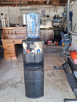 Water cooler
