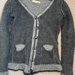 Woman’s Sweater sz S