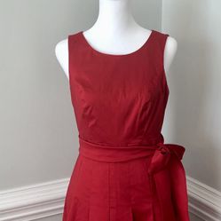 Like New, Scarlet Red Formal Sleeveless Dress with Pleats from Jones Wear (size 4)