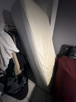 Twin mattress XL