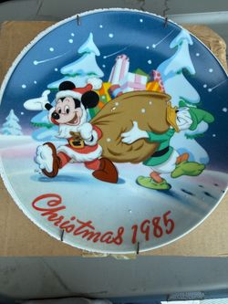 Disney collectors plate Christmas 1985 $35