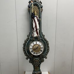 wall clock A Antique Style Statue