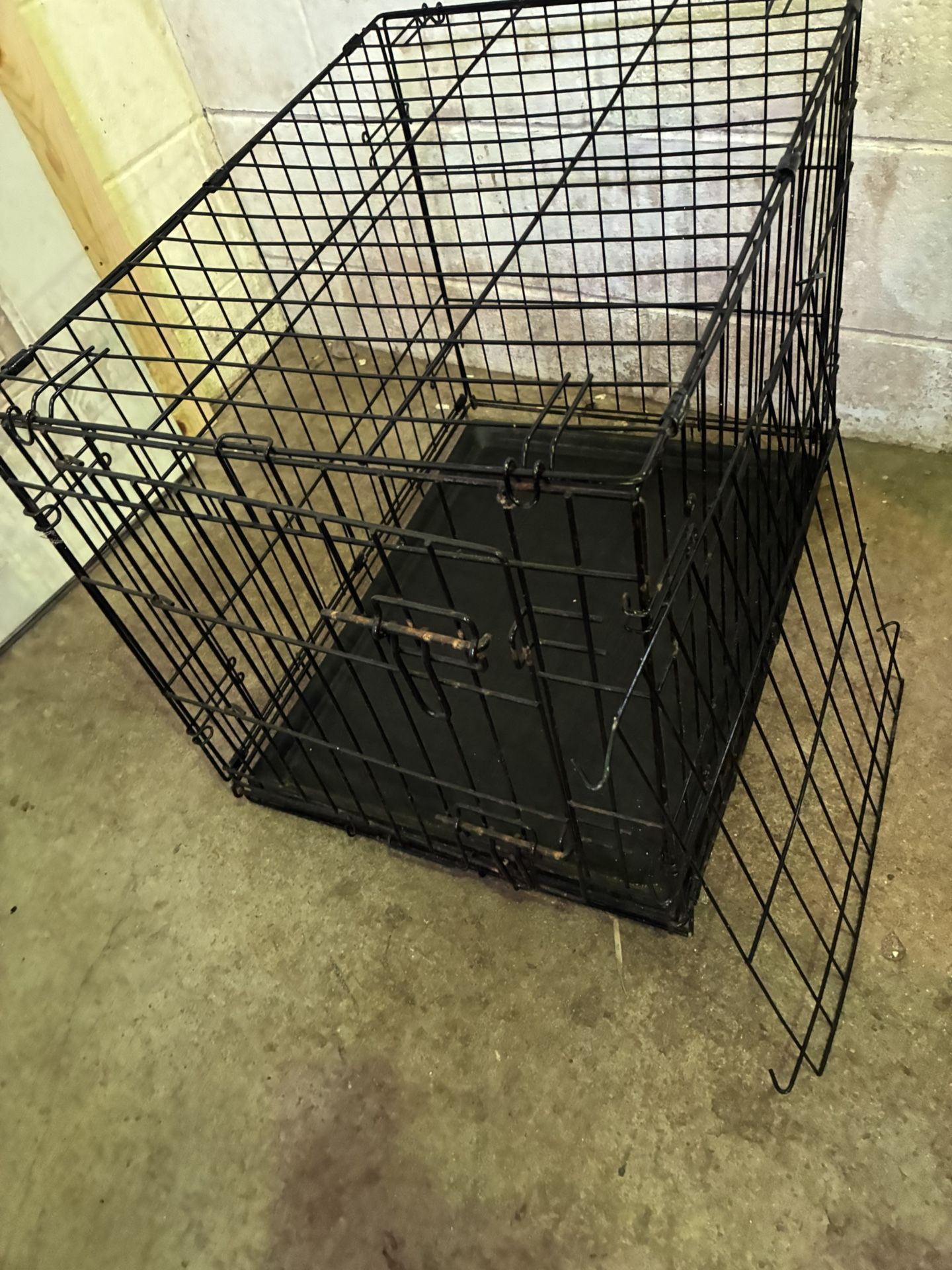 Small Dog Cage W/  Removable Divider