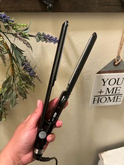 InfinitiPro Conair Flat Iron 1”  Straightener