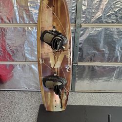 Hyperlite State 140 wakeboard