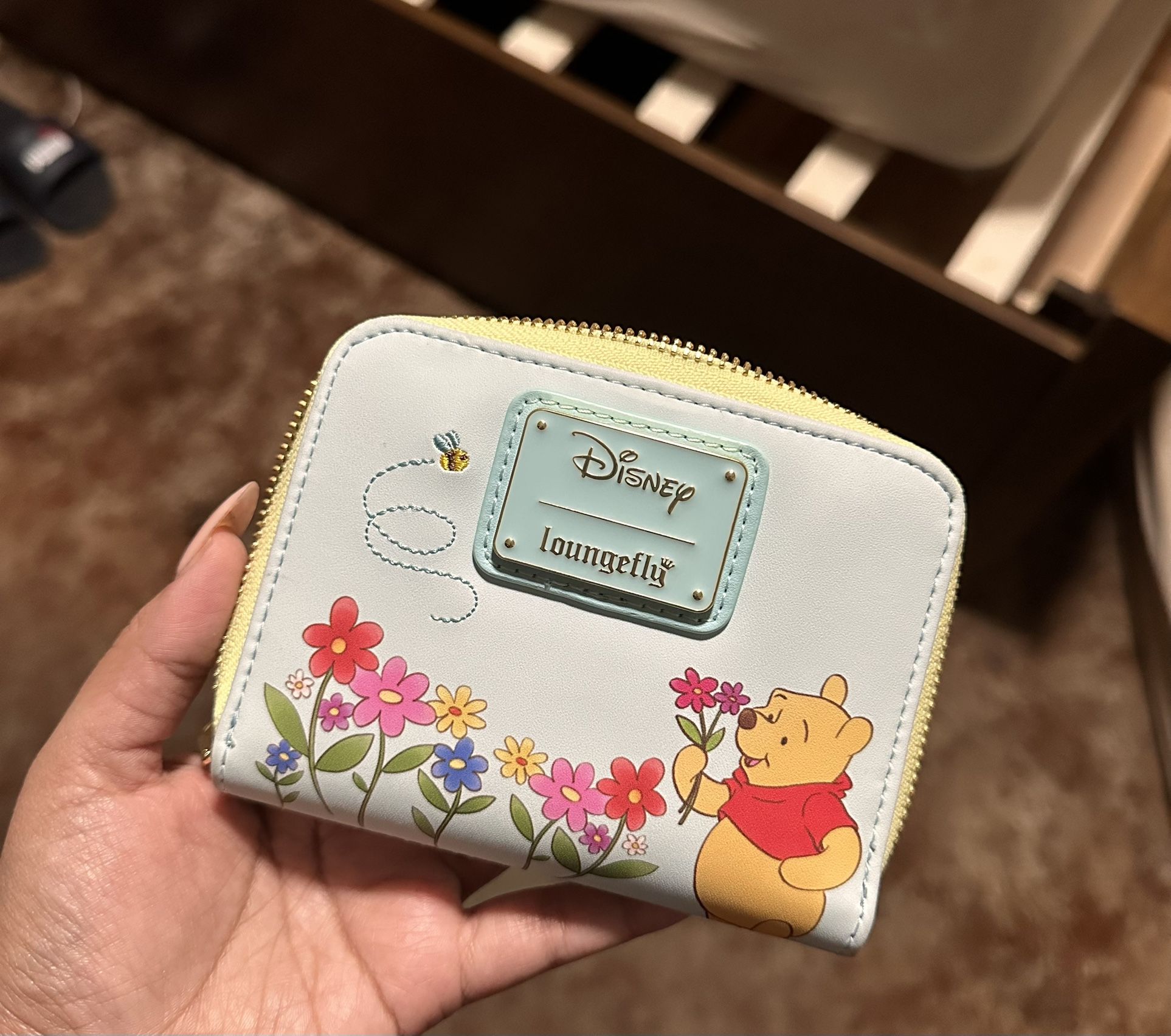 Winnie the pooh loungefly wallet