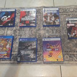 5 Ps5 games and  2 ps4 games