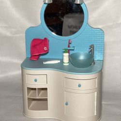 American Girl Retired Vanity With Light Up Lights 
