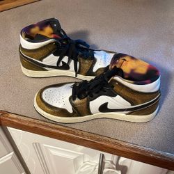Nike Air jordan 1 mid SE