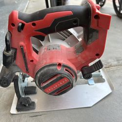 Circular Saw Milwaukee 