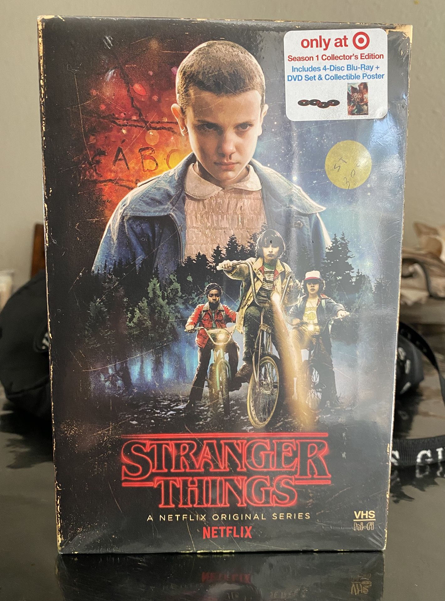 STRANGER THINGS SEASON 1 BLU RAY TARGET EXCLUSIVE VHS STYLE + POSTER SEALED
